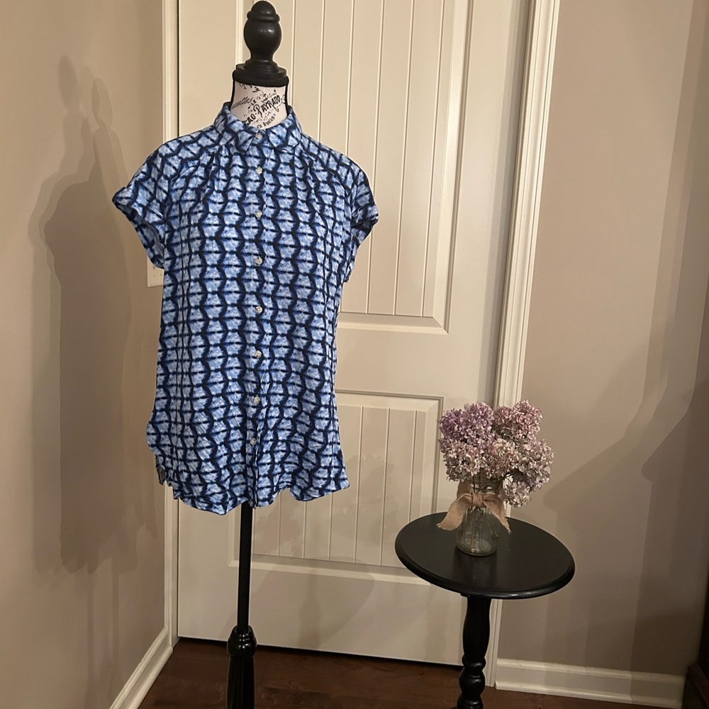 Rose & Olive Geometric Blue and White Blouse - Picture 7 of 7